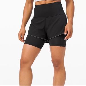 lululemon fast and free 2-in-1 short elite - size 6 - black